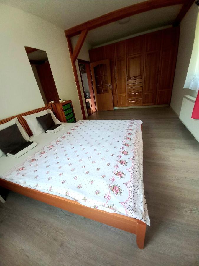 Apartmany Kocanda Jesenice  Экстерьер фото